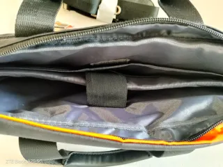 Maletín ordenador Xtreme. Negro y Naranja