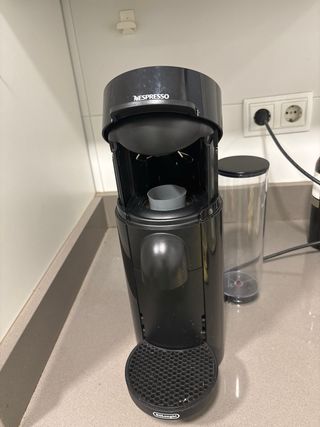 Cafetera Nespresso DeLonghi Automática