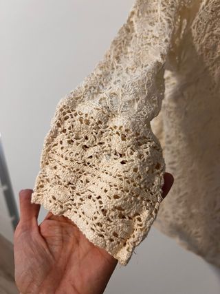 Blusa Sfera encaje beige