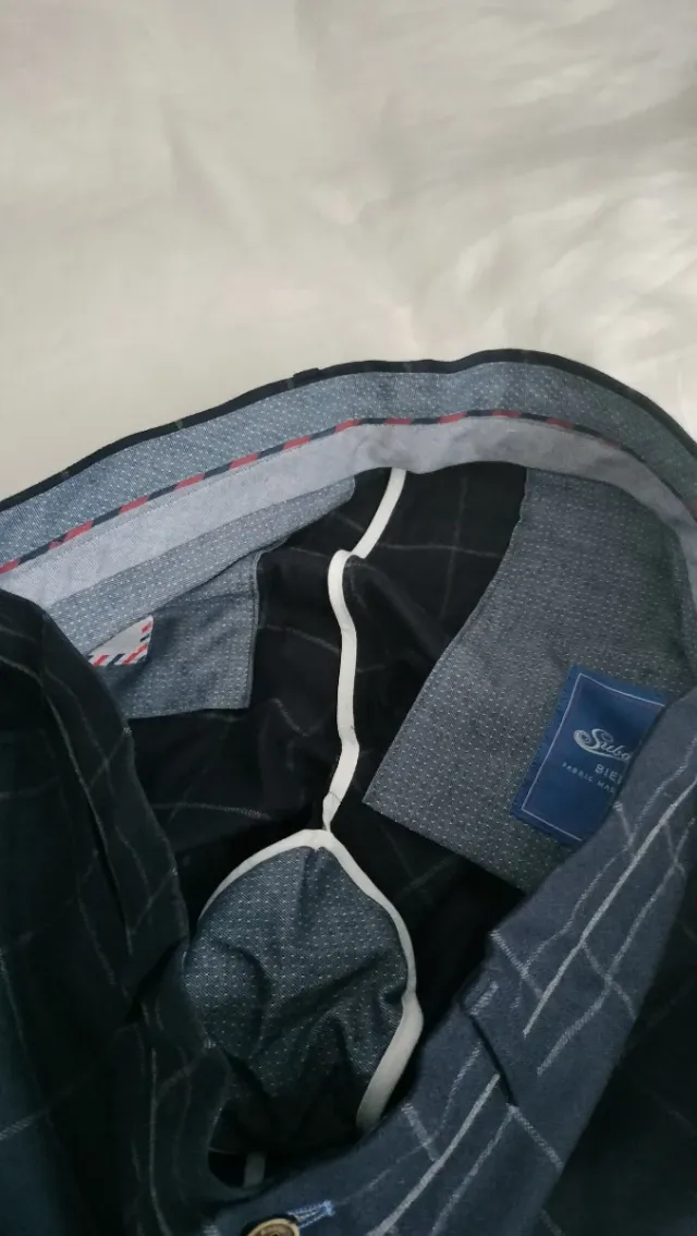 Pantalón de lana azul marino. El Ganso.