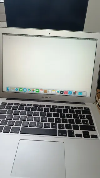 MacBook Air 2017 i5 Plata