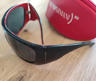Gafas de sol Emporio Armani.