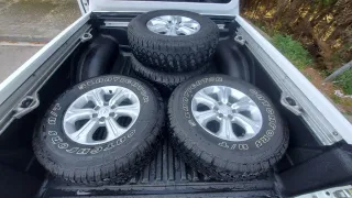 4 llantas y neumáticos para Nissan Navarra