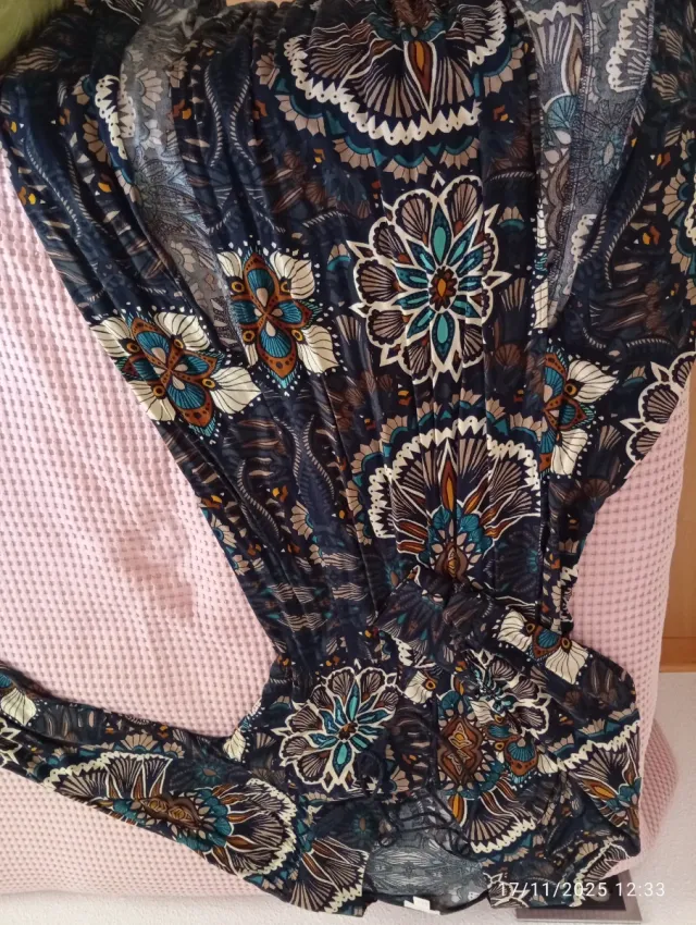 Vestido estampado floral manga larga