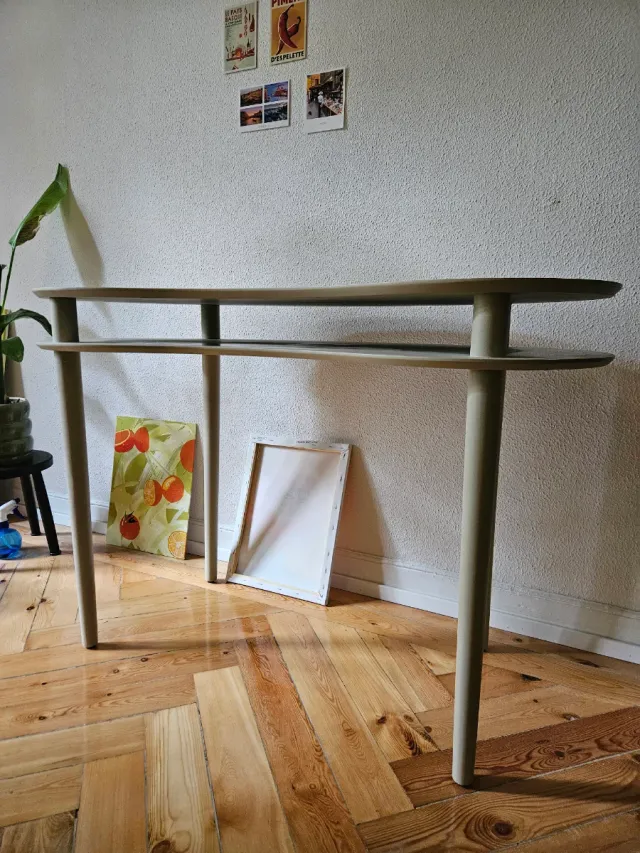 Escritorio gris moderno curvo madera, casi nuevo