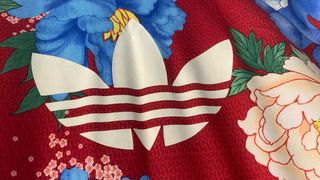 Chaqueta Adidas Originals Mujer Floral Roja