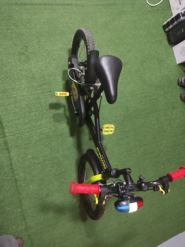 Bicicleta infantil Btwin Dark Hero