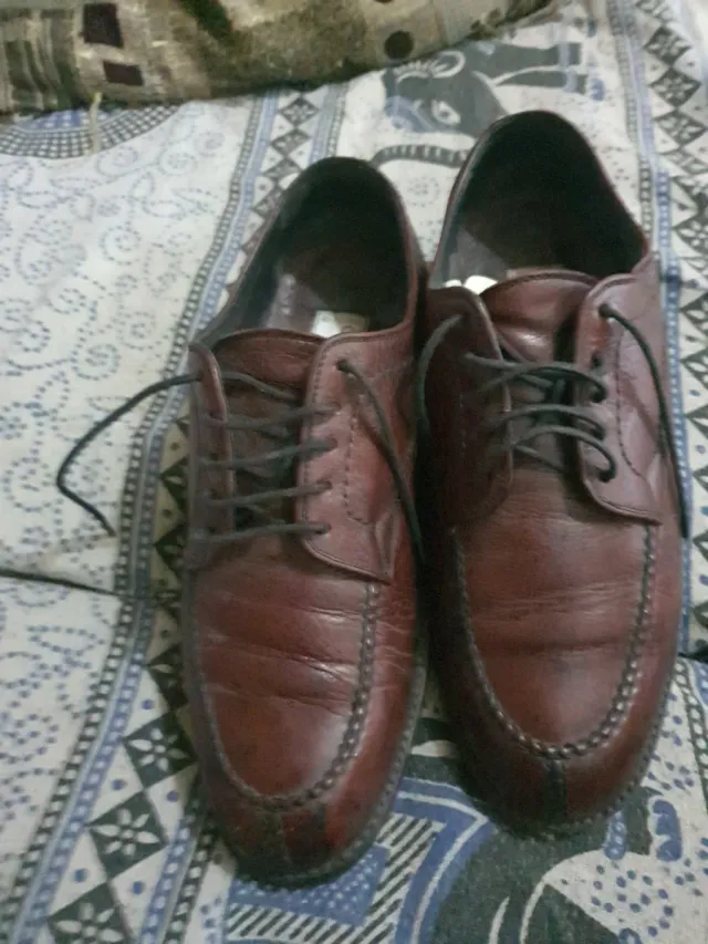 Zapatos de vestir de cuero marrón