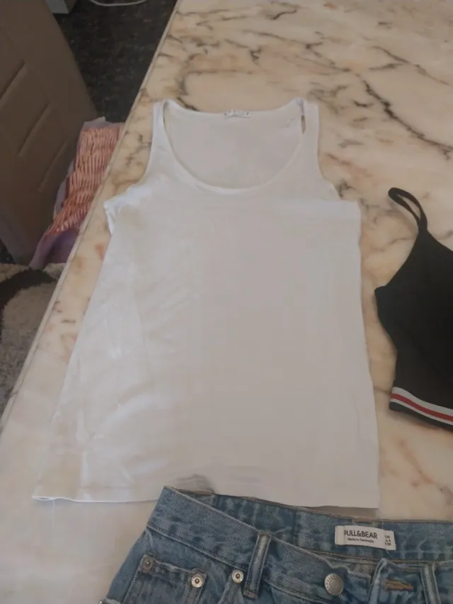 Lote Ropa Mujer: Top Negro y Short