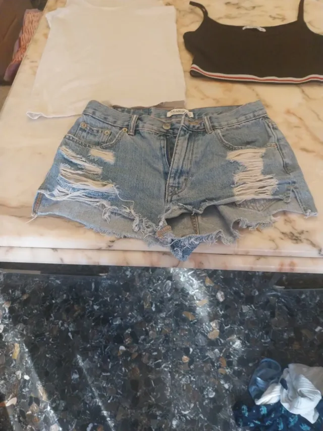 Lote Ropa Mujer: Top Negro y Short