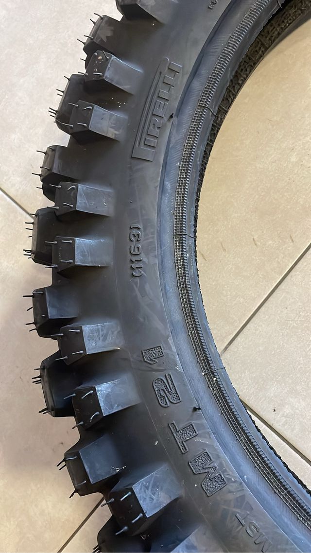 3 Neumáticos 120/70-17 y 90/90-21