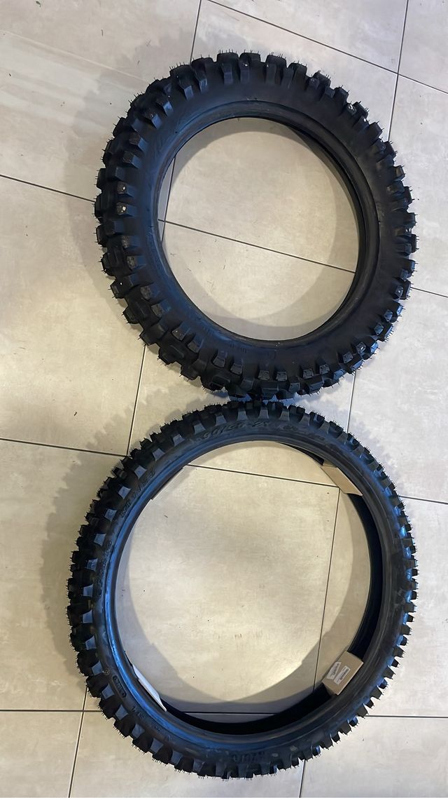 3 Neumáticos 120/70-17 y 90/90-21