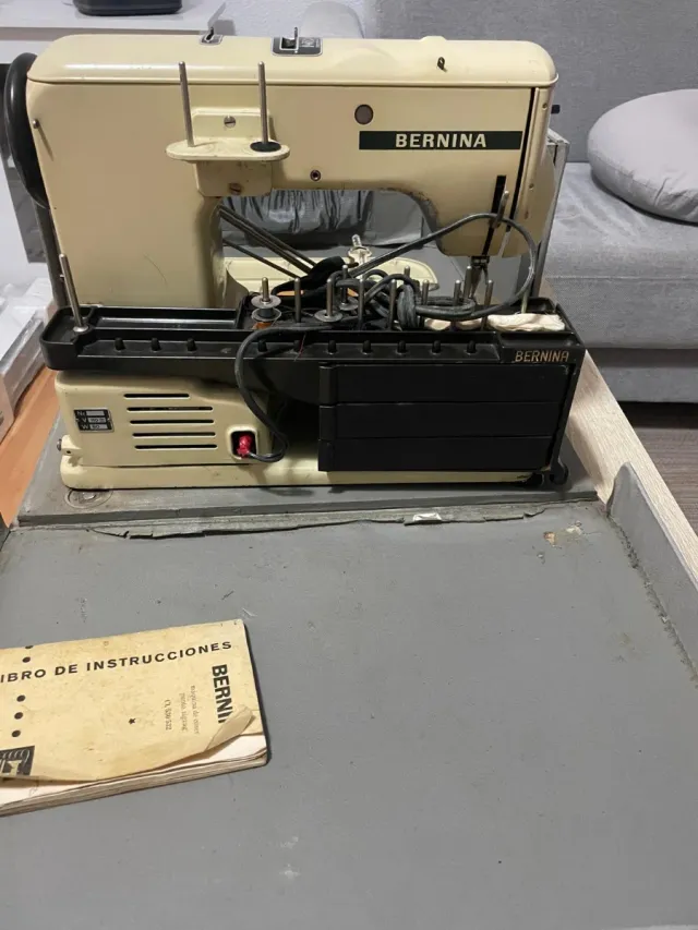 Máquina de coser BERNINA Record