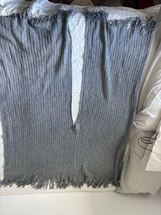 Fular largo de lana gris