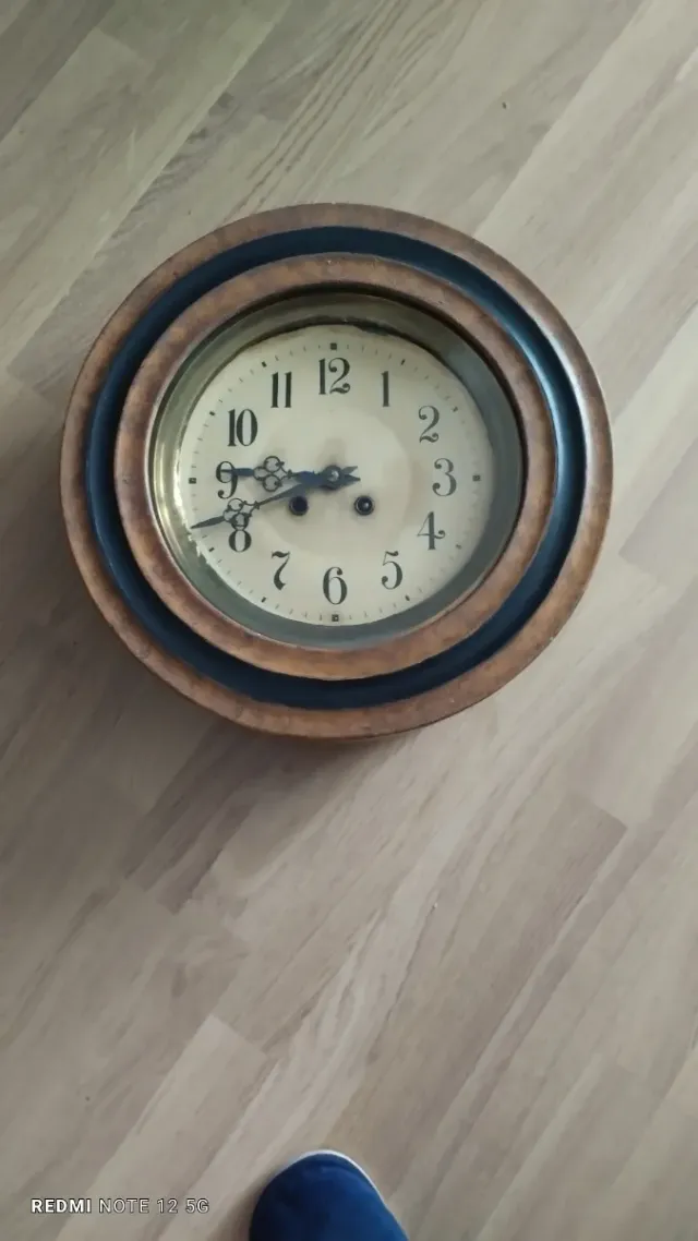 Reloj de pared antiguo no funciona solo decorativo