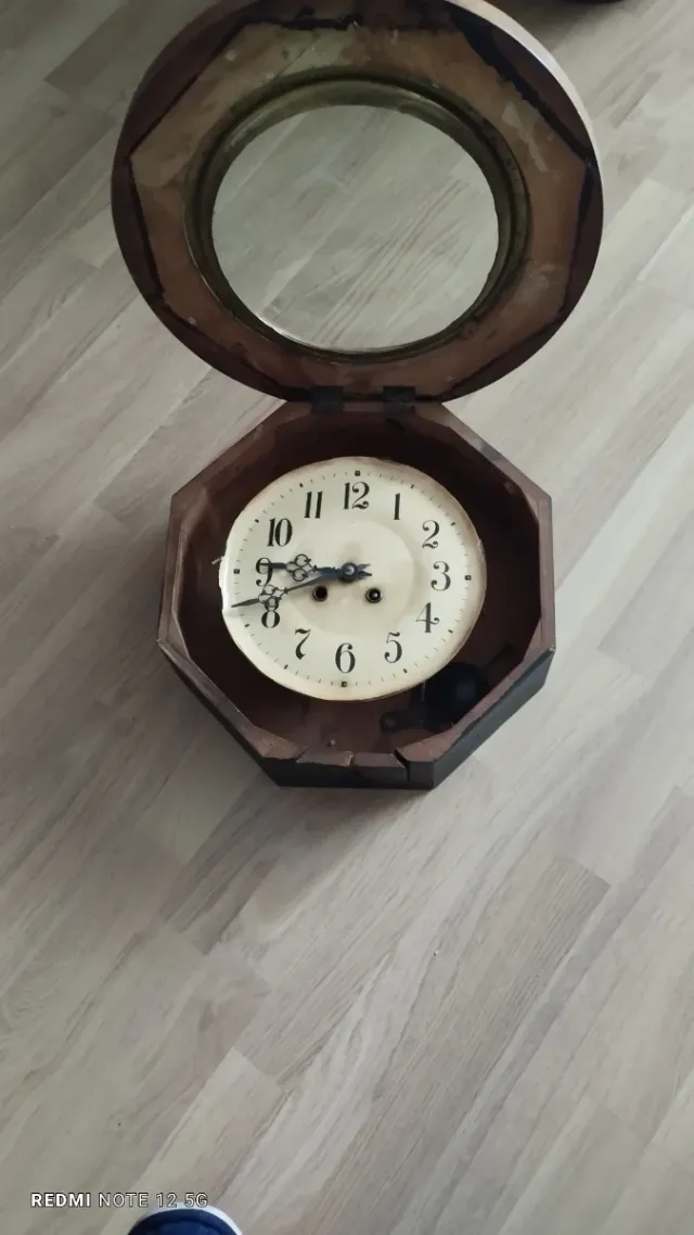 Reloj de pared antiguo no funciona solo decorativo