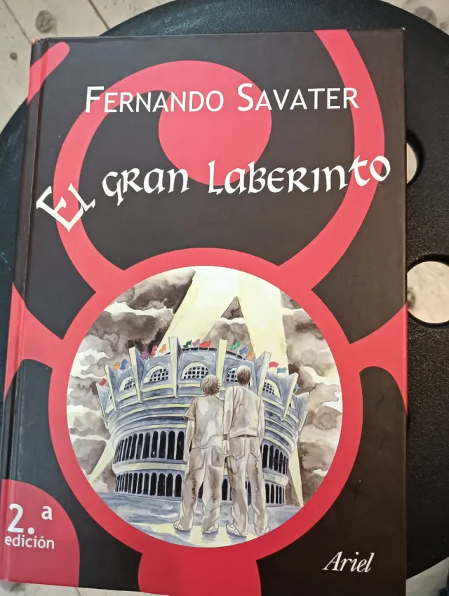 El gran laberinto (Ariel) (Spanish Edition)
