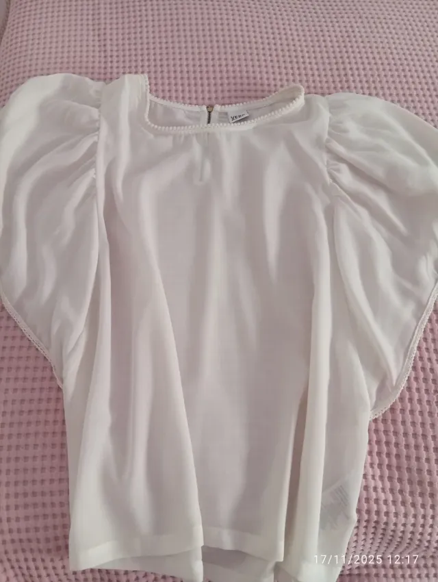 Camisa blanca VERO MODA manga abullonada