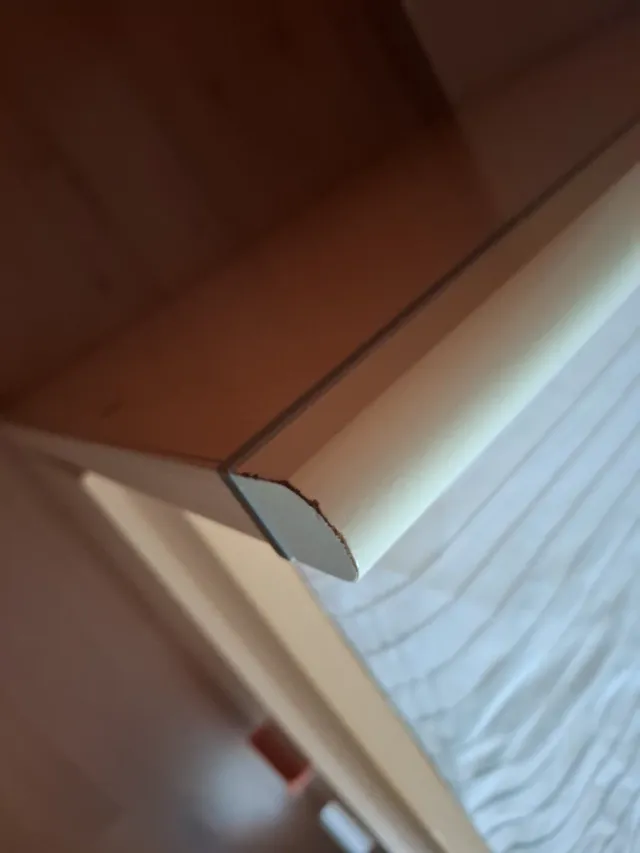 Cama adolescente, con escritorio esquina y estante