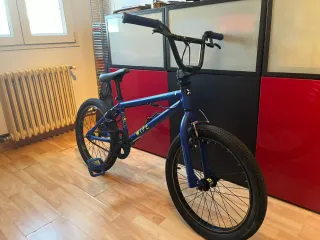Bicicleta BMX Decathlon Azul