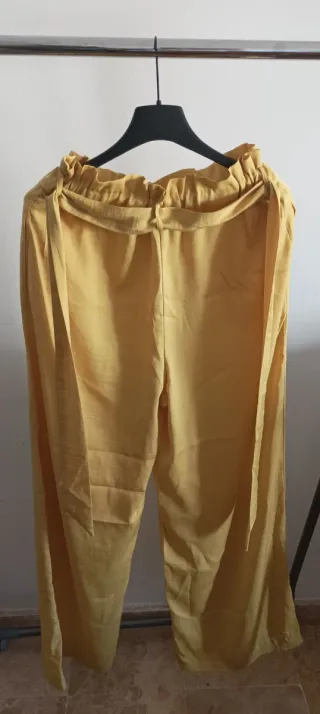 Pantalón de vestir amarillo