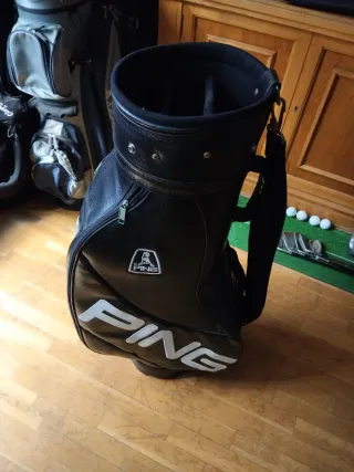 bolsa de golf en piel Ping impecable