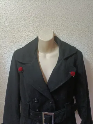 Chaqueta de paño negra con cinturón