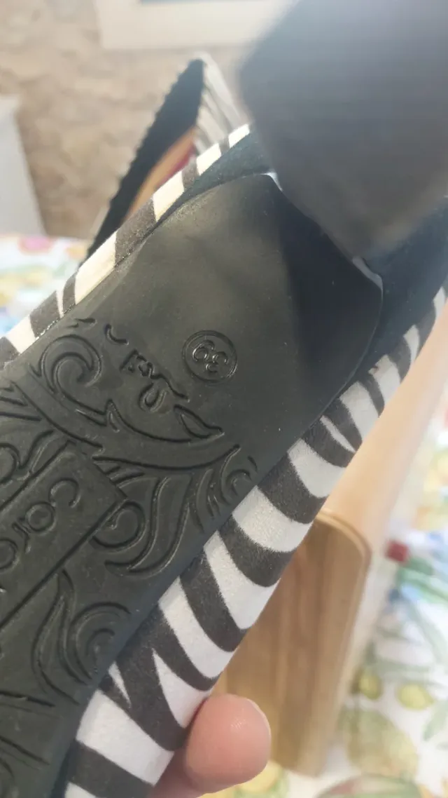 Tacones Carolina Boix Cebra Talla 38