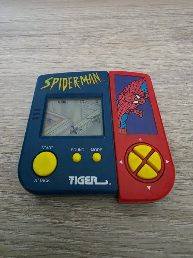 Consola Spiderman Tiger Electronics 1996