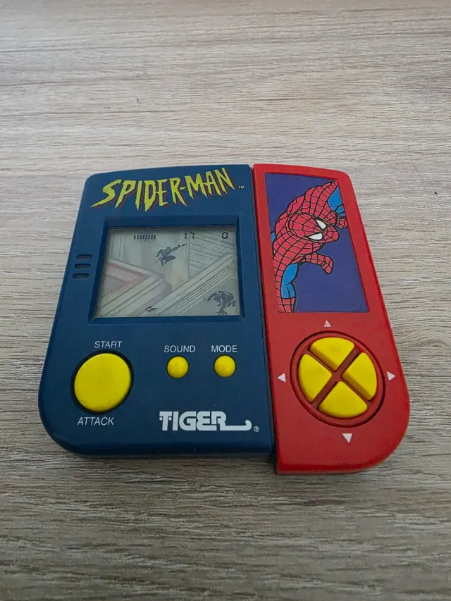 Consola Spiderman Tiger Electronics 1996