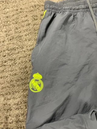 ¡¡OFERTA! Talla M Pantalón Adidas Real Madrid 2015