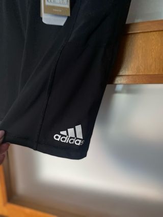 Pantalón corto Adidas negro