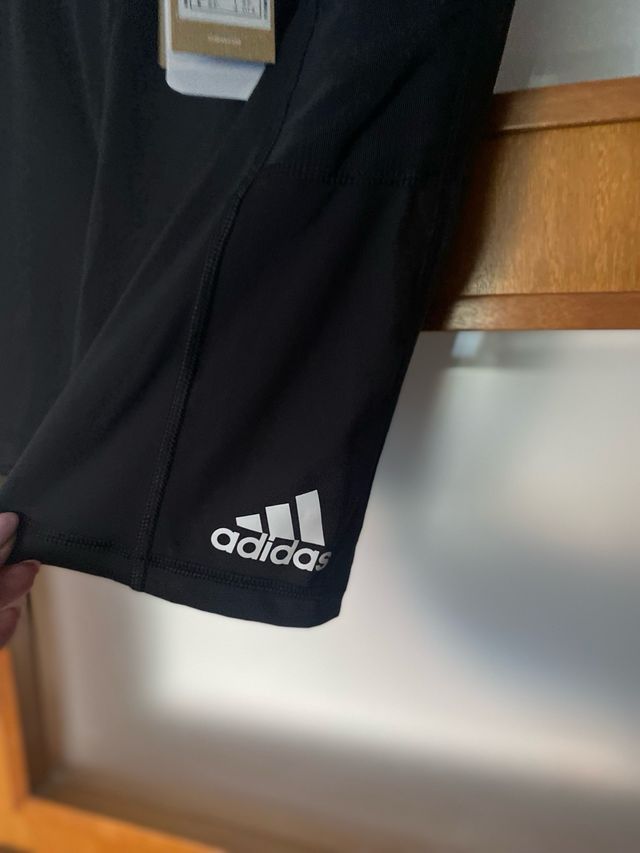 Pantalón corto Adidas negro