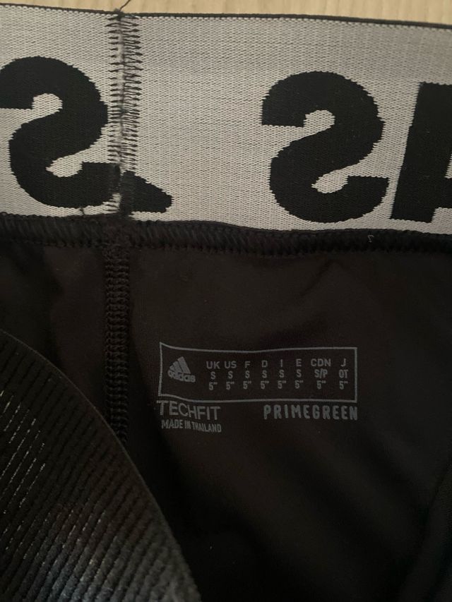 Pantalón corto Adidas negro