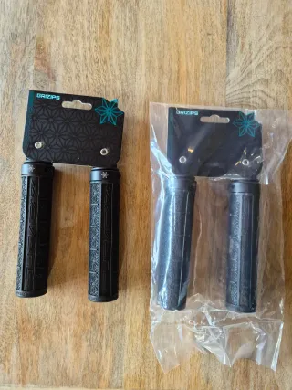 2 paia Manopole MTB Supacaz Grizips