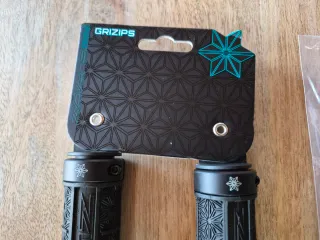 2 paia Manopole MTB Supacaz Grizips