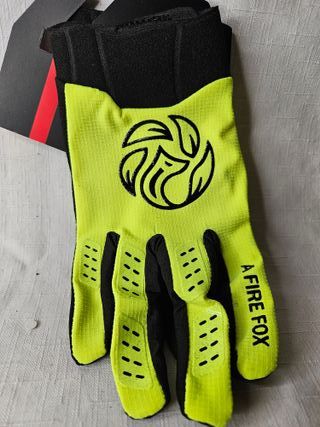 Guantes A FIRE FOX Amarillo y Negro