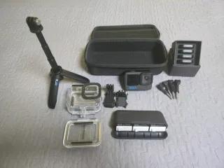 GoPro Hero 10 Black + Accessori