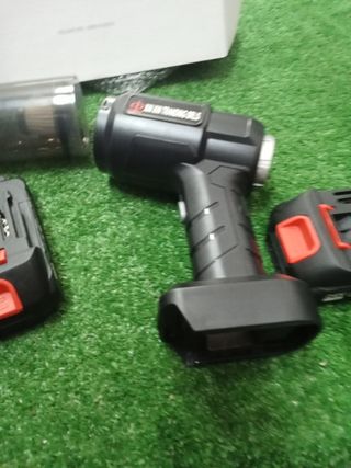 Aspiratore portatile con doppia batteria