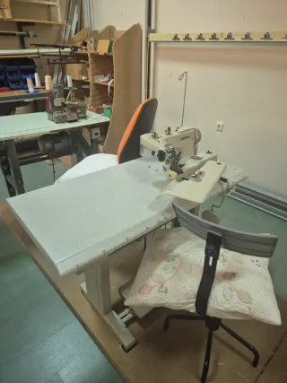 2 Máquinas de Coser Industriales