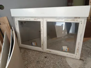 Ventana PVC doble cristal + Reja.