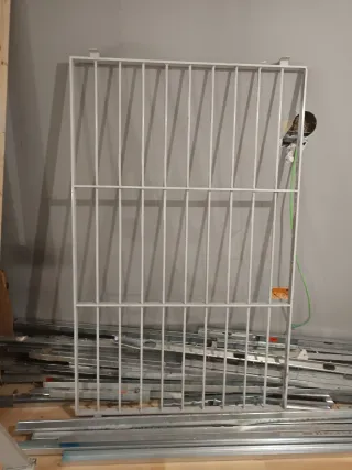 Ventana PVC doble cristal + Reja.