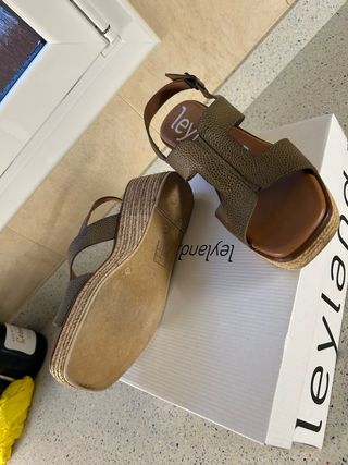 Sandalias Leyland