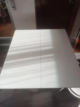 Mesa de cocina extensible blanca