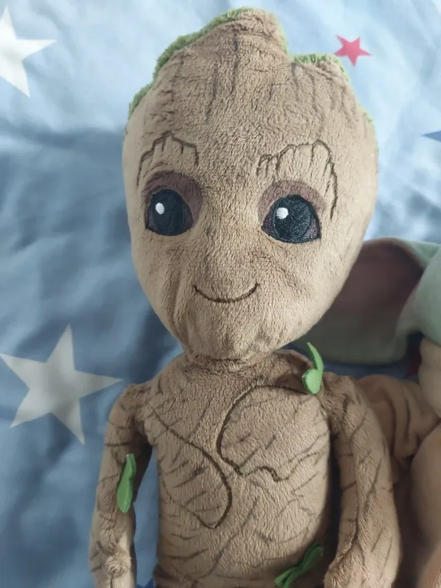 Set di peluches Groot e Baby Yoda
