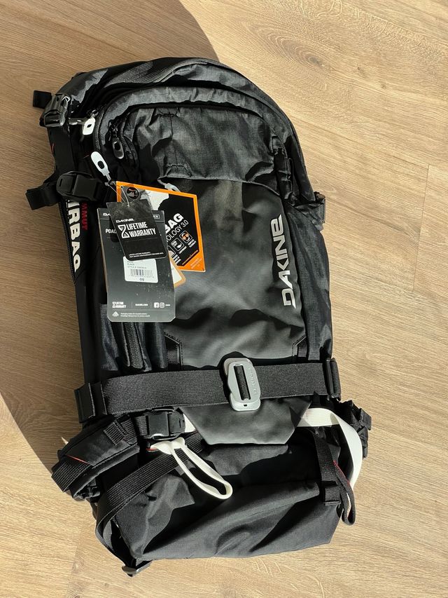 Mochila Dakine Poacher Ras 26L NUEVA