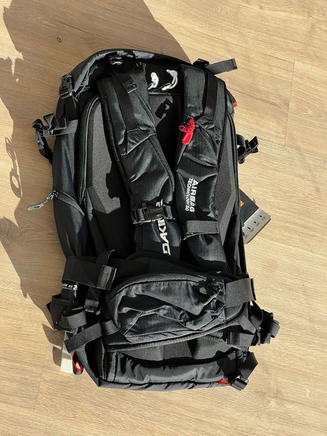 Mochila Dakine Poacher Ras 26L NUEVA