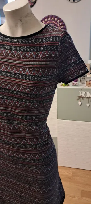 Abito fantasia geometrica