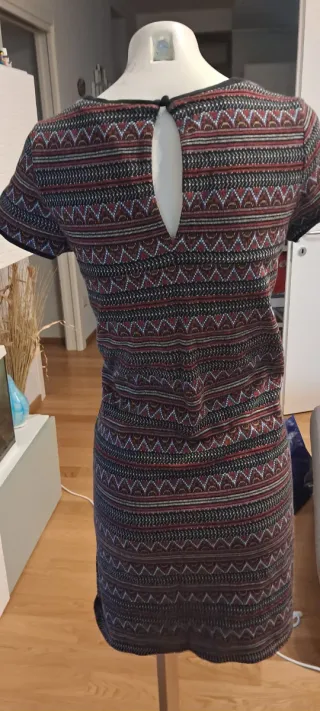 Abito fantasia geometrica