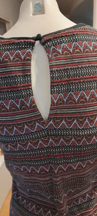 Abito fantasia geometrica